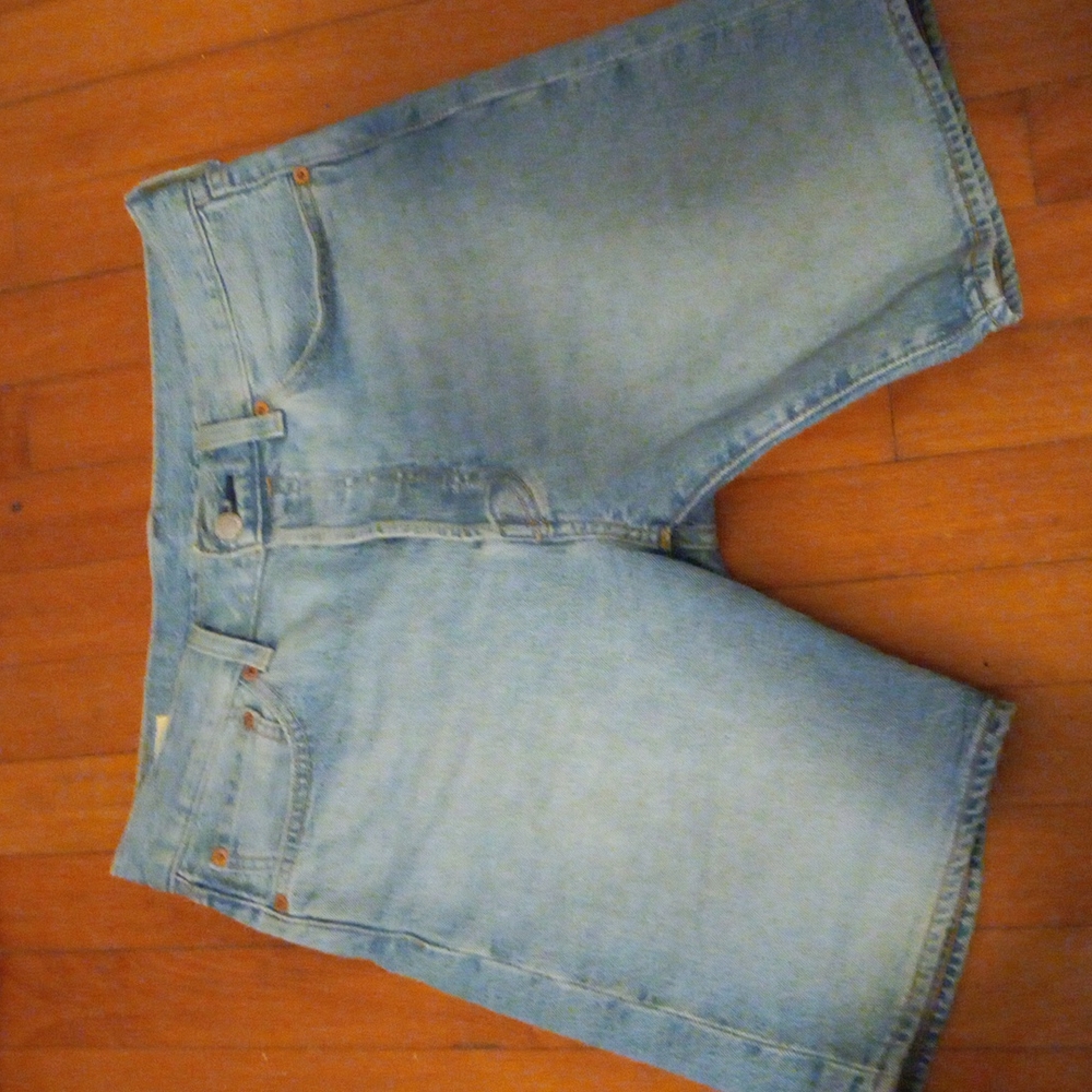 Levis mens 501 stretch shorts size 31